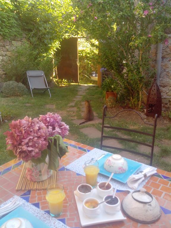 Le Clos De La Source Bed & Breakfast Le Bousquet-d'Orb Exterior photo
